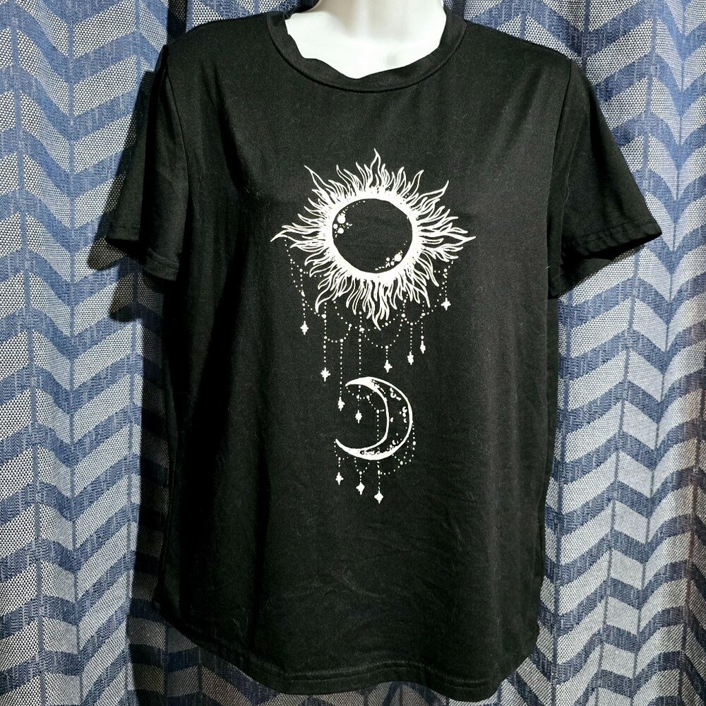SHEIN Black Celestial Sun and Moon Graphic Tee Shirt Women's Size Extra Small XS